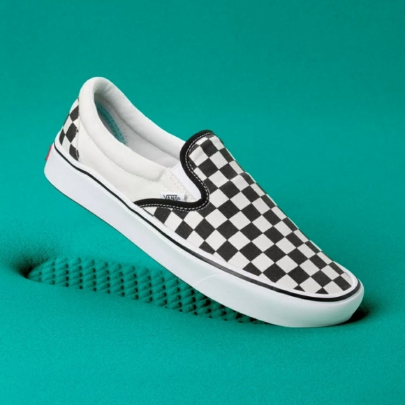 Vans Classic Checkerboard White & Black Slip-On Sh - Picture 12 of 14